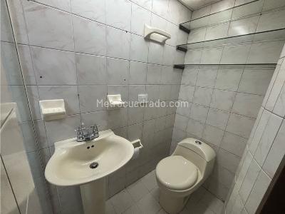 Apartaestudio en venta en Estadio, Medellín, 95 m² · foto 12 de 12