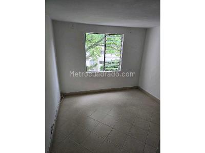 Apartamento en venta en La Milagrosa, Medellín · foto 5 de 9