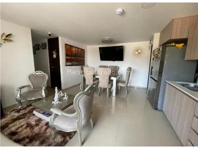 Apartamento de 3 alcobas en venta en El Trianon, Envigado, 77 m² · foto 4 de 13