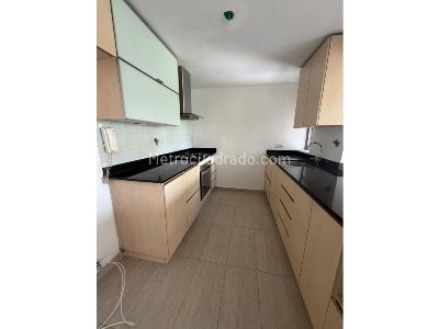 Apartamento en venta en Loma De Los Bernal, Medellín · foto 4 de 20