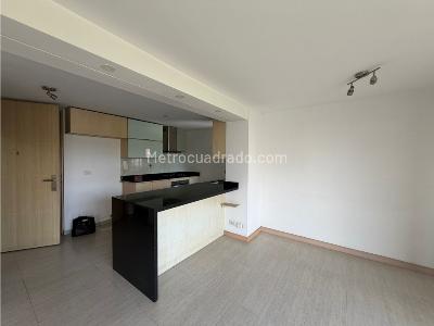 Apartamento en venta en Loma De Los Bernal, Medellín · foto 5 de 20