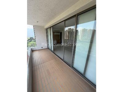 Apartamento en venta en Loma De Los Bernal, Medellín · foto 10 de 20