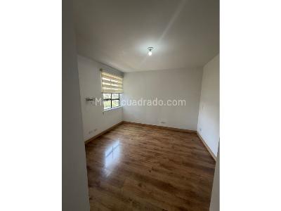 Apartamento en venta en Loma De Los Bernal, Medellín · foto 11 de 20
