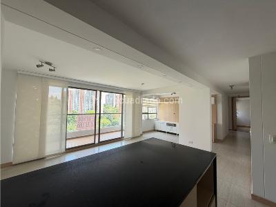 Apartamento en venta en Loma De Los Bernal, Medellín · foto 18 de 20