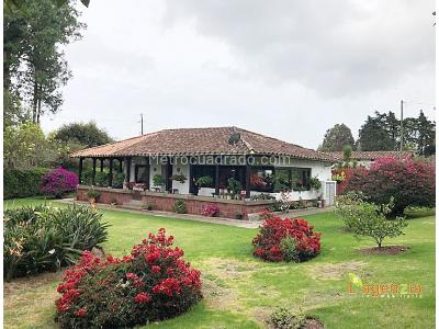 Casa de 4 alcobas en venta en Alto De Las Palmas, Envigado, 325 m² · foto 2 de 20