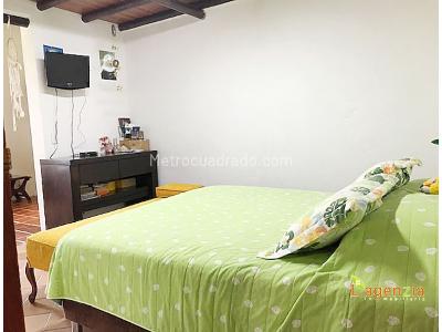 Casa de 4 alcobas en venta en Alto De Las Palmas, Envigado, 325 m² · foto 11 de 20