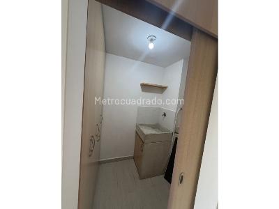 Apartamento de 3 alcobas en venta en Loma De Los Bernal, Medellín, 96 m² · foto 10 de 20