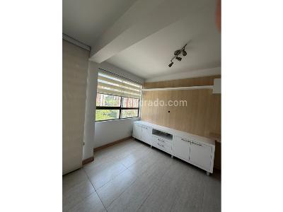 Apartamento de 3 alcobas en venta en Loma De Los Bernal, Medellín, 96 m² · foto 13 de 20