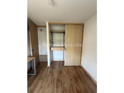 Apartamento de 3 alcobas en venta en Loma De Los Bernal, Medellín, 96 m² · foto 9 de 20