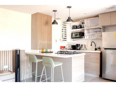 Apartaestudio en venta en El Poblado, Medellín, 30 m² · foto 9 de 18
