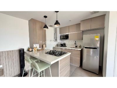 Apartaestudio en venta en El Poblado, Medellín, 30 m² · foto 10 de 18