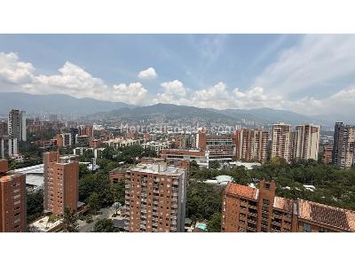Apartaestudio en venta en El Poblado, Medellín, 30 m² · foto 17 de 18