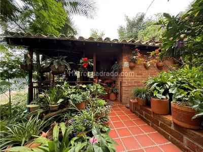 Casa de 3 alcobas en venta en Pan De Azucar, Sabaneta, 440 m² · foto 5 de 20