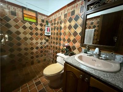 Casa de 3 alcobas en venta en Pan De Azucar, Sabaneta, 440 m² · foto 16 de 20