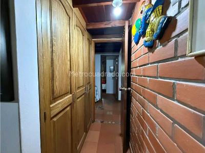 Casa de 3 alcobas en venta en Pan De Azucar, Sabaneta, 440 m² · foto 19 de 20