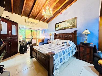 Casa de 3 alcobas en venta en Cumbres, Envigado, 220 m² · foto 10 de 13