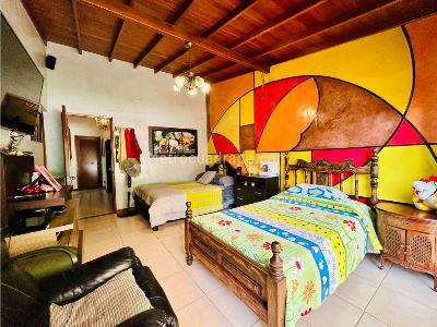 Casa de 3 alcobas en venta en Cumbres, Envigado, 220 m² · foto 8 de 13