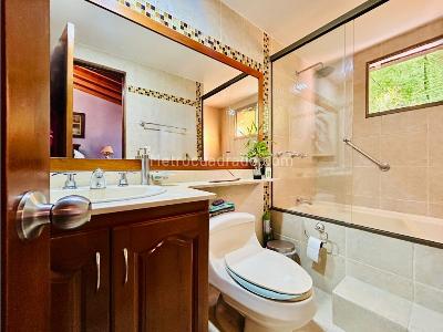 Casa de 3 alcobas en venta en Cumbres, Envigado, 220 m² · foto 9 de 13