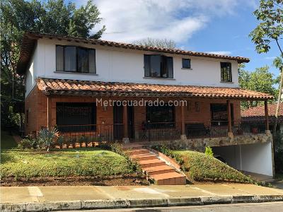 Casa de 3 alcobas en venta en El Poblado, Medellín, 580 m² · foto 5 de 10