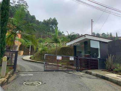 Casa de 3 alcobas en venta en El Poblado, Medellín, 580 m² · foto 10 de 10