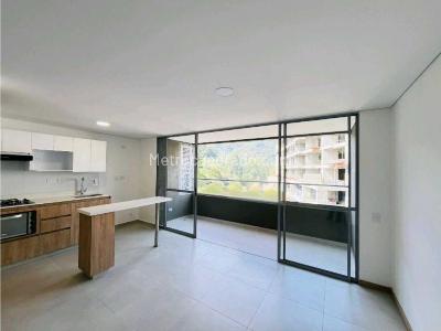 Apartamento de 3 alcobas en venta en San Jose, Sabaneta, 78 m² · foto 2 de 11