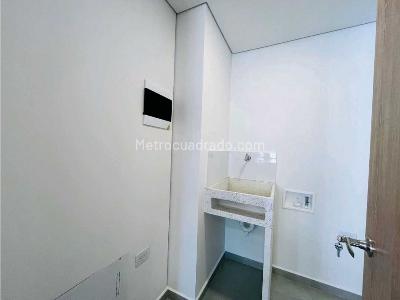 Apartamento de 3 alcobas en venta en San Jose, Sabaneta, 78 m² · foto 4 de 11