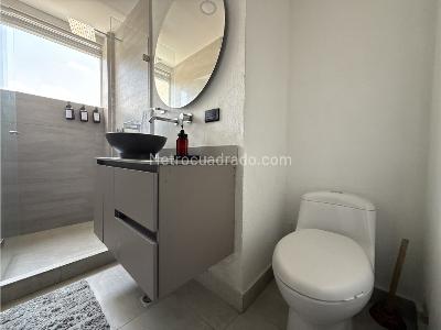 Apartamento en venta en Belen Rosales, Medellín · foto 8 de 15
