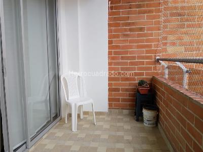 Apartamento de 3 alcobas en venta en Calle Del Banco, Sabaneta, 97 m² · foto 8 de 16