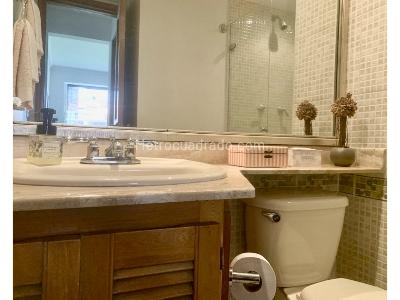 Apartamento de 4 alcobas en venta en El Poblado, Medellín, 190 m² · foto 17 de 18