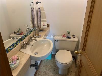 Casa de 3 alcobas en venta en San Lucas, Medellín, 260 m² · foto 12 de 20