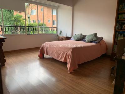 Casa de 3 alcobas en venta en San Lucas, Medellín, 260 m² · foto 15 de 20