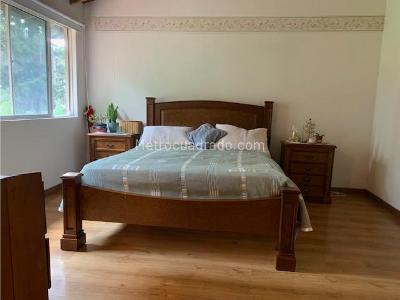 Casa de 3 alcobas en venta en San Lucas, Medellín, 260 m² · foto 19 de 20