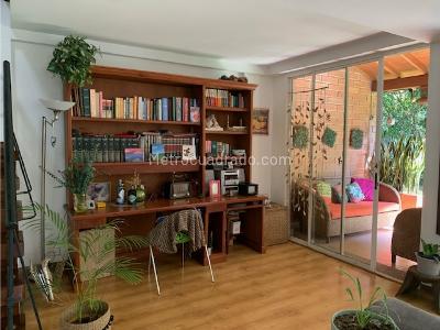 Casa de 3 alcobas en venta en San Lucas, Medellín, 260 m² · foto 9 de 20