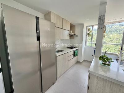 Apartamento de 2 alcobas en venta en San Remo, Sabaneta, 57 m² · foto 2 de 12