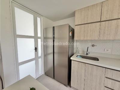 Apartamento de 2 alcobas en venta en San Remo, Sabaneta, 57 m² · foto 3 de 12