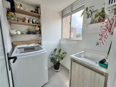 Apartamento de 2 alcobas en venta en San Remo, Sabaneta, 57 m² · foto 4 de 12