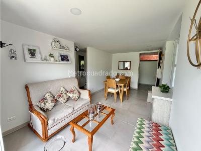 Apartamento de 2 alcobas en venta en San Remo, Sabaneta, 57 m² · foto 6 de 12