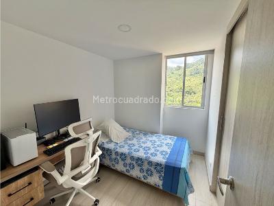 Apartamento de 2 alcobas en venta en San Remo, Sabaneta, 57 m² · foto 9 de 12