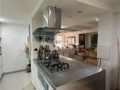 Apartamento de 4 alcobas en venta en El Diamante, Medellín, 156 m² · foto 6 de 17