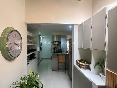 Apartamento de 4 alcobas en venta en El Diamante, Medellín, 156 m² · foto 8 de 17