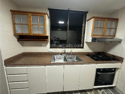 Apartamento de 3 alcobas en venta en El Poblado, Medellín, 145 m² · foto 4 de 20