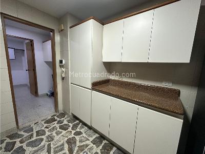 Apartamento de 3 alcobas en venta en El Poblado, Medellín, 145 m² · foto 6 de 20
