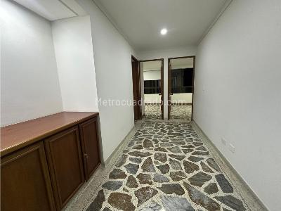 Apartamento de 3 alcobas en venta en El Poblado, Medellín, 145 m² · foto 19 de 20