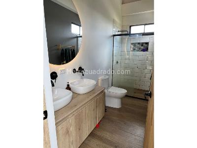 Casa de 4 alcobas en venta en El Escobero, Envigado, 245 m² · foto 12 de 19