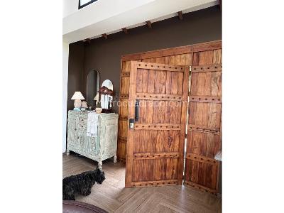 Casa de 4 alcobas en venta en El Escobero, Envigado, 245 m² · foto 13 de 19