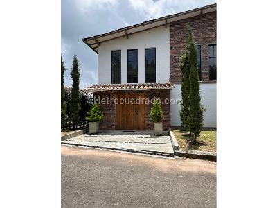Casa de 4 alcobas en venta en El Escobero, Envigado, 245 m² · foto 19 de 19
