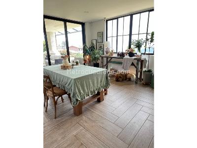 Casa de 4 alcobas en venta en El Escobero, Envigado, 245 m² · foto 3 de 19