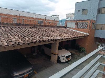 Apartamento en venta en El Poblado, Medellín · foto 7 de 19