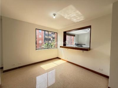 Apartamento de 3 alcobas en venta en Laureles, Medellín, 115 m² · foto 5 de 13
