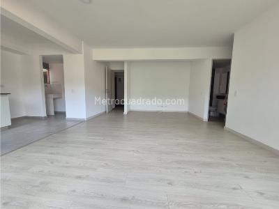 Apartamento de 3 alcobas en venta en Loma Linda, Sabaneta, 82 m² · foto 5 de 15